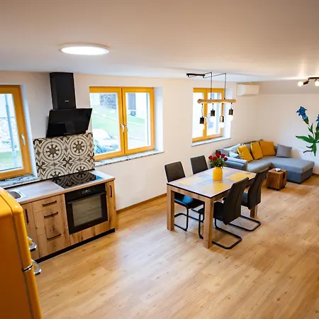 Pr Stepiherju アパート Luče