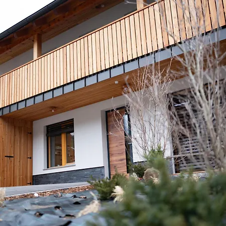 アパート Pr Stepiherju *