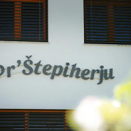 Pr Stepiherju Luče